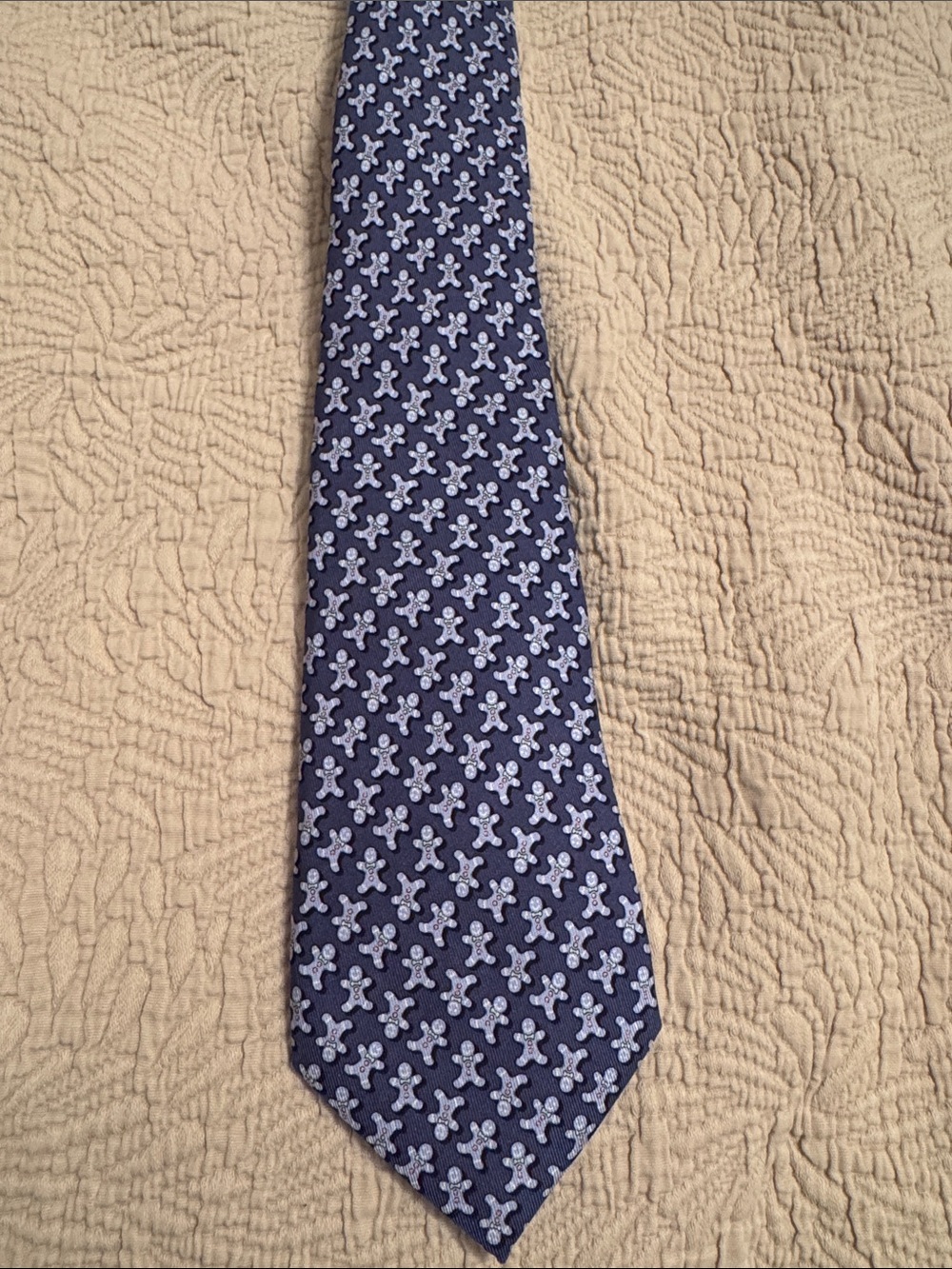 Vineyard Vines Navy Silk Tie with Light Blue Pattern